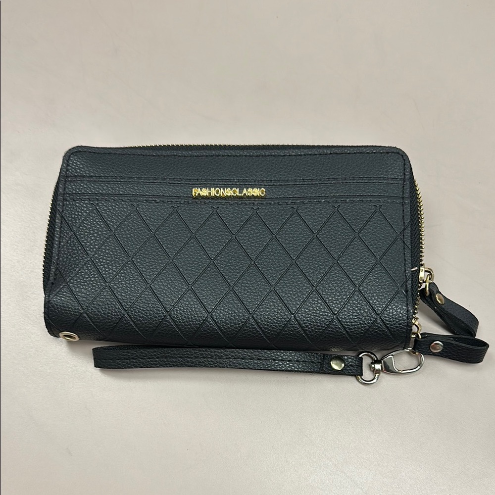 Fashion & Classic Black Wallet/Wristlet